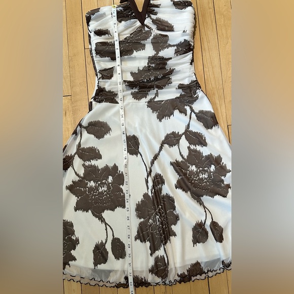 Jessica Tie Up Halter Floral Dress Size 6 - Picture 13 of 13